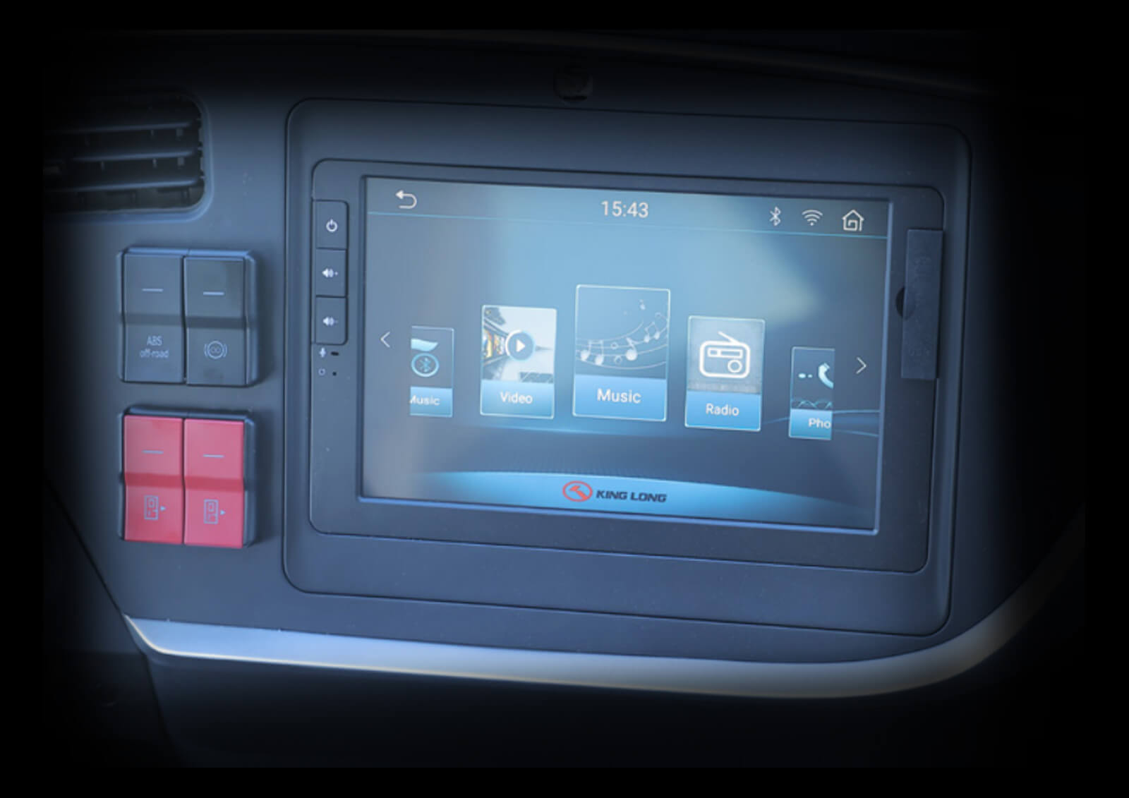 model highlights image 3