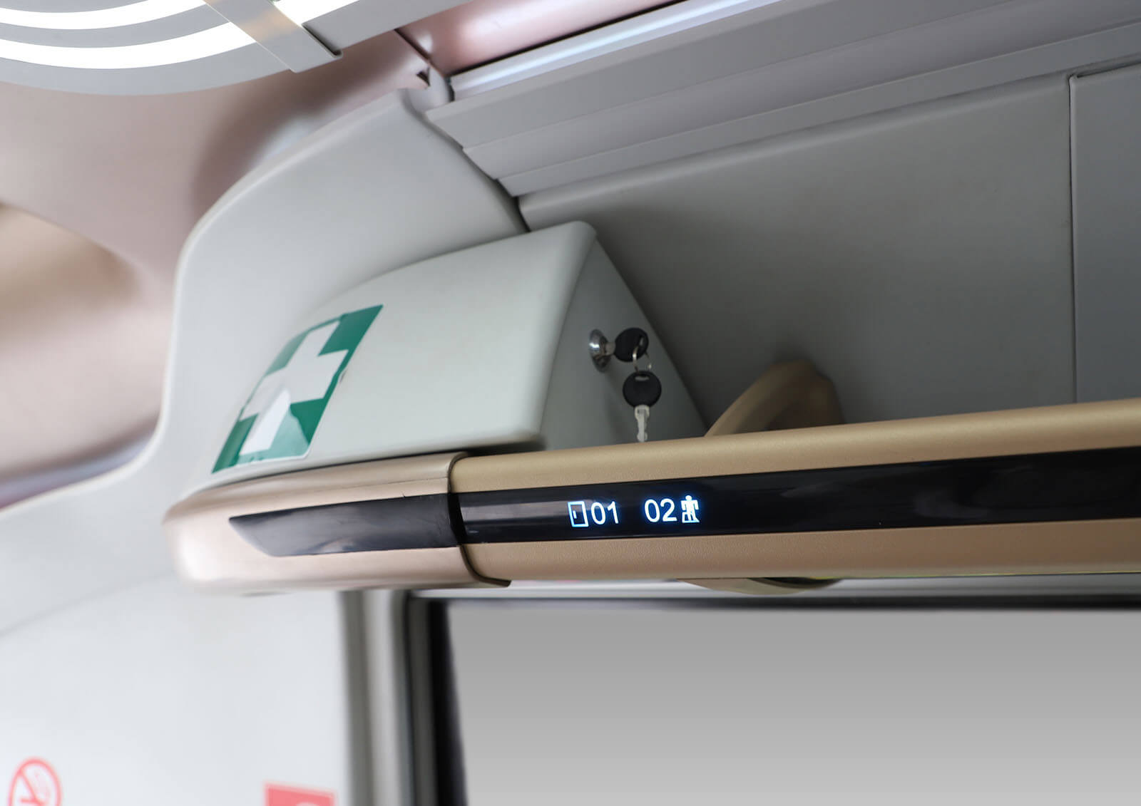 model highlights image 2