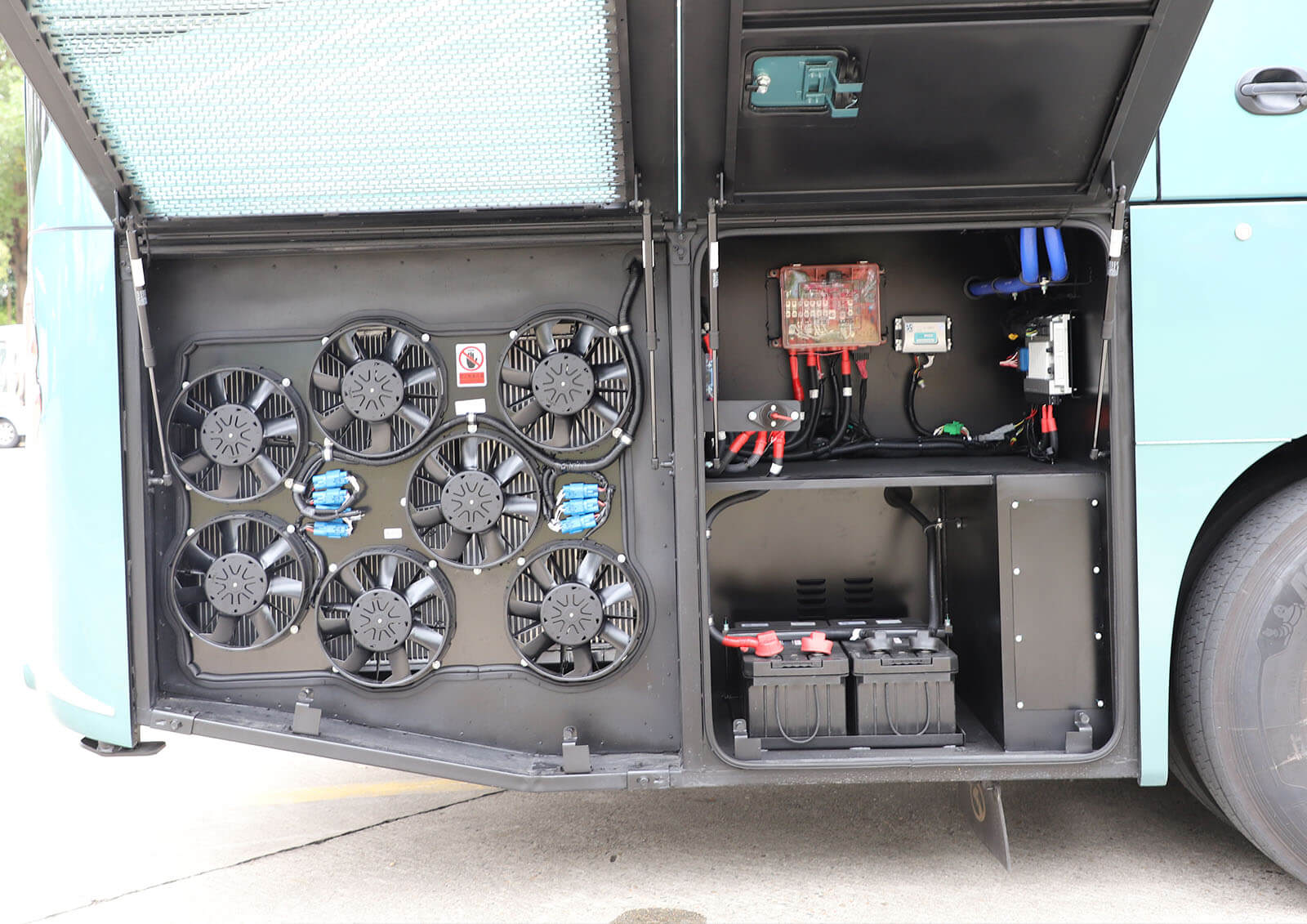 model highlights image 3