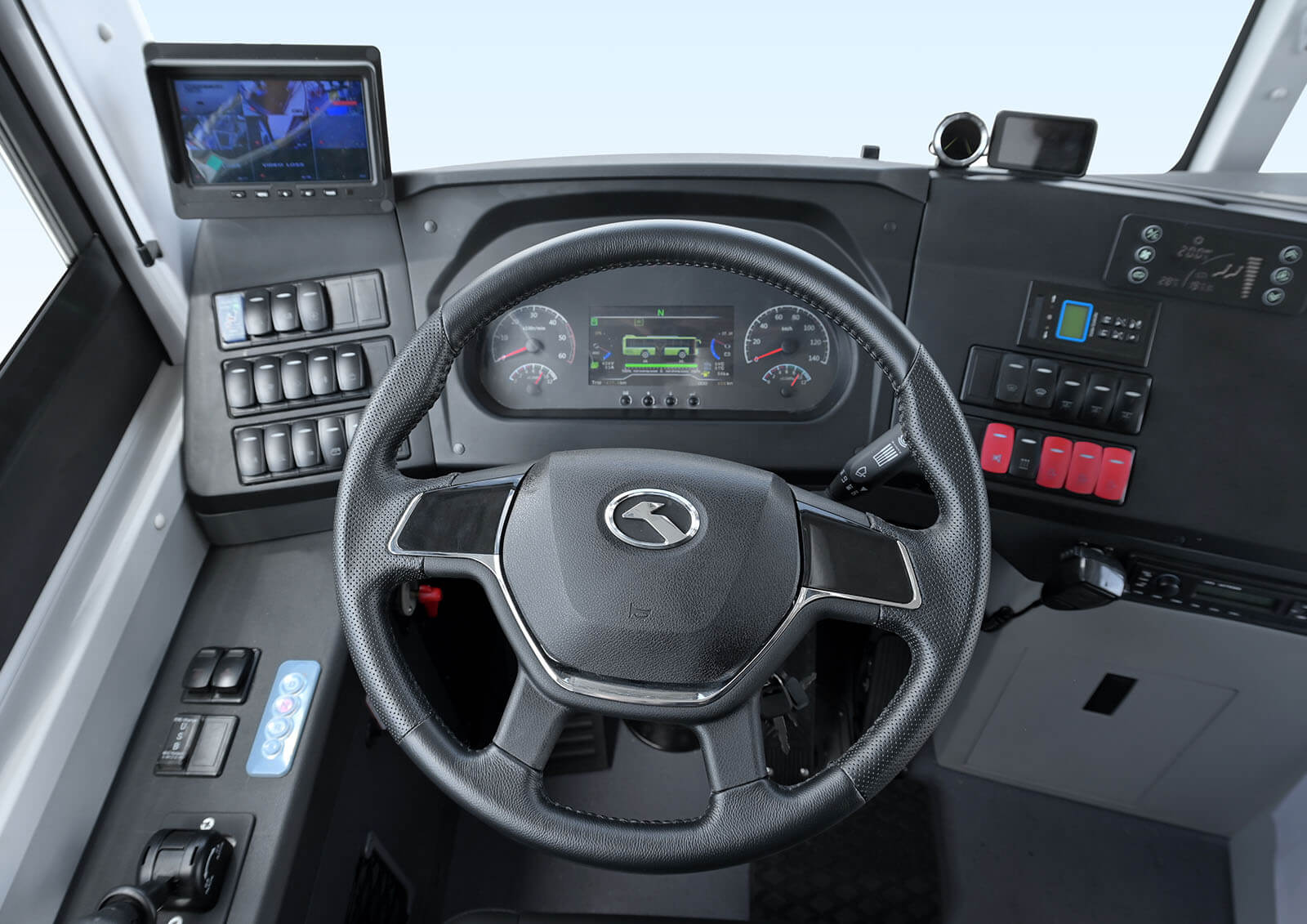 model highlights image 3